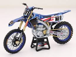Yamaha Eli Tomac 101 mudel