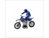 Yamaha mudel koos sõitjaga 450F